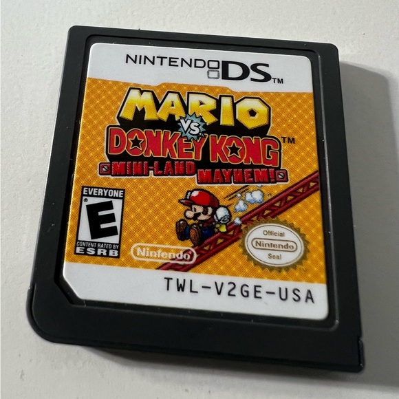Mario vs. Donkey Kong: Mini-Land Mayhem (Nintendo DS, 2011) Manual Dsi Lite - Picture 2 of 3